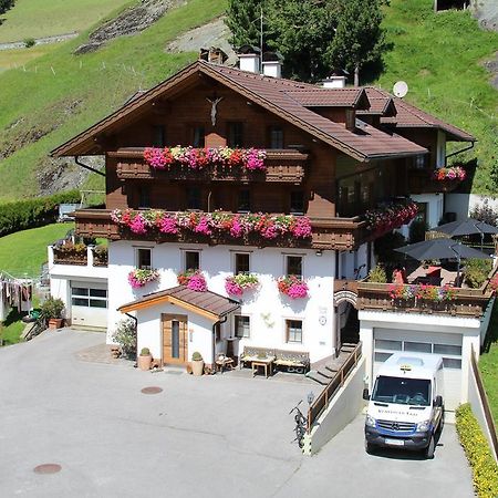 Apartmenthaus Innerkratzerhof Prägraten Exterior photo