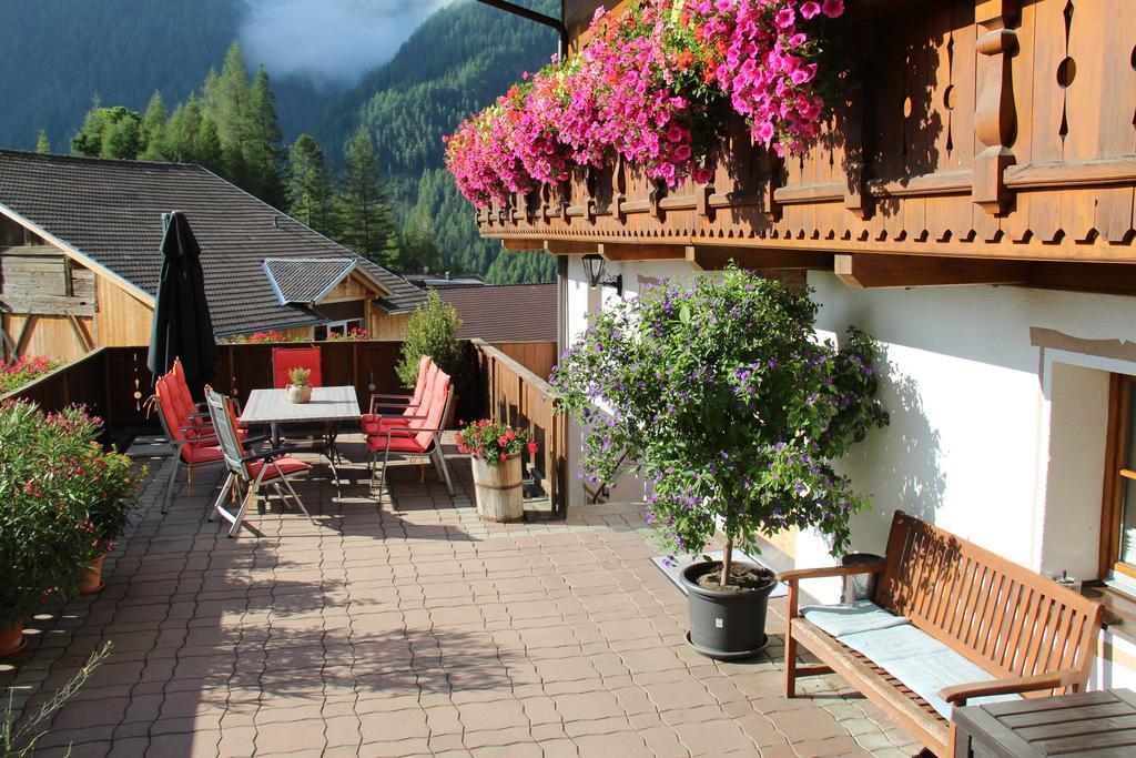 Apartmenthaus Innerkratzerhof Prägraten Exterior photo